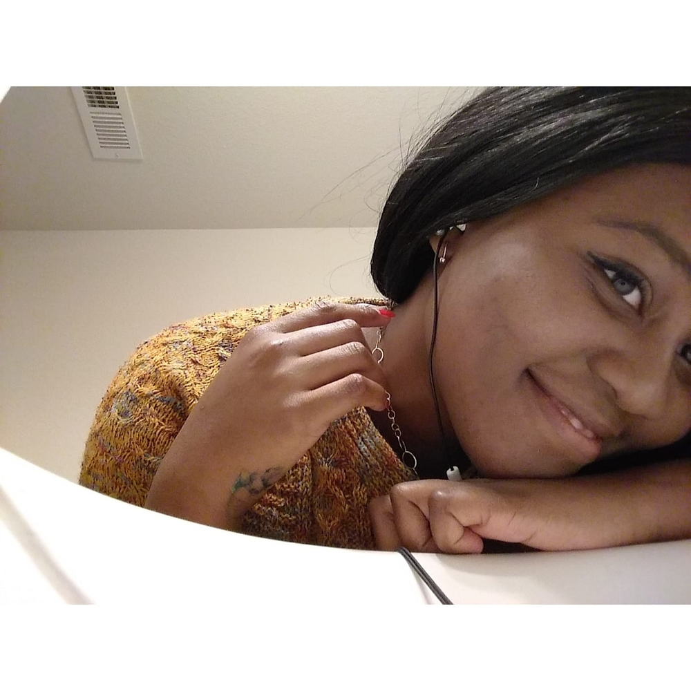 Meet your Posher, Esther